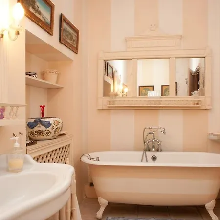 Guest house Maison D'hotes Mas De Barbut Saint-Laurent-d'Aigouze