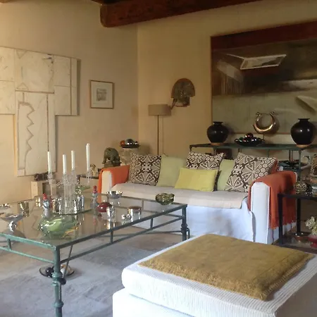 Maison D'hotes Mas De Barbut Guest house